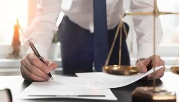 ابعاد حقوقی نفقه در گفتگوی مسعود محمدی با روزنامه حمایت